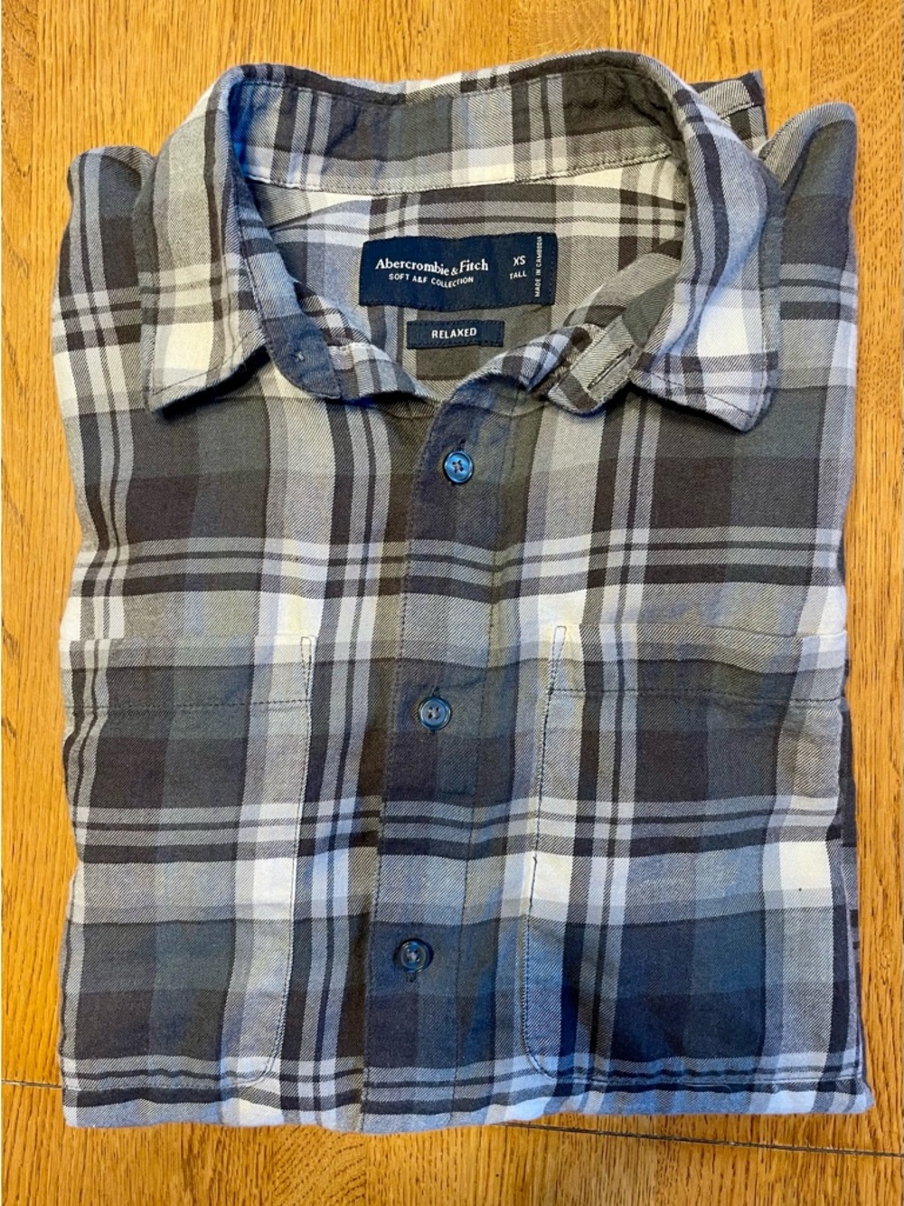 Abercrombie & Fitch Men's Blue and Gray Plaid Button-Down Shirt
